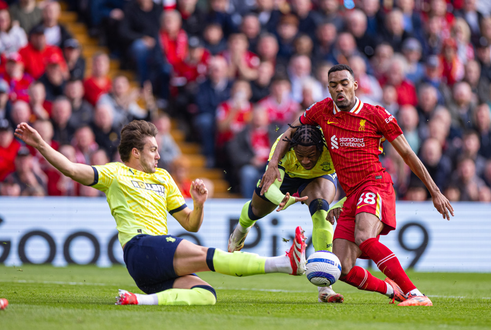 挑起进攻大旗！希罗首节超5成命中率得12分，热火5分领先