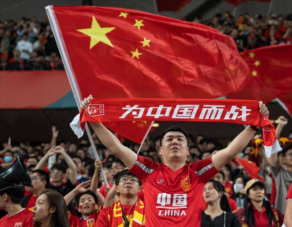 卡拉格”内涵“萨拉赫训练照：从未像今晚这样渴望利物浦赢球