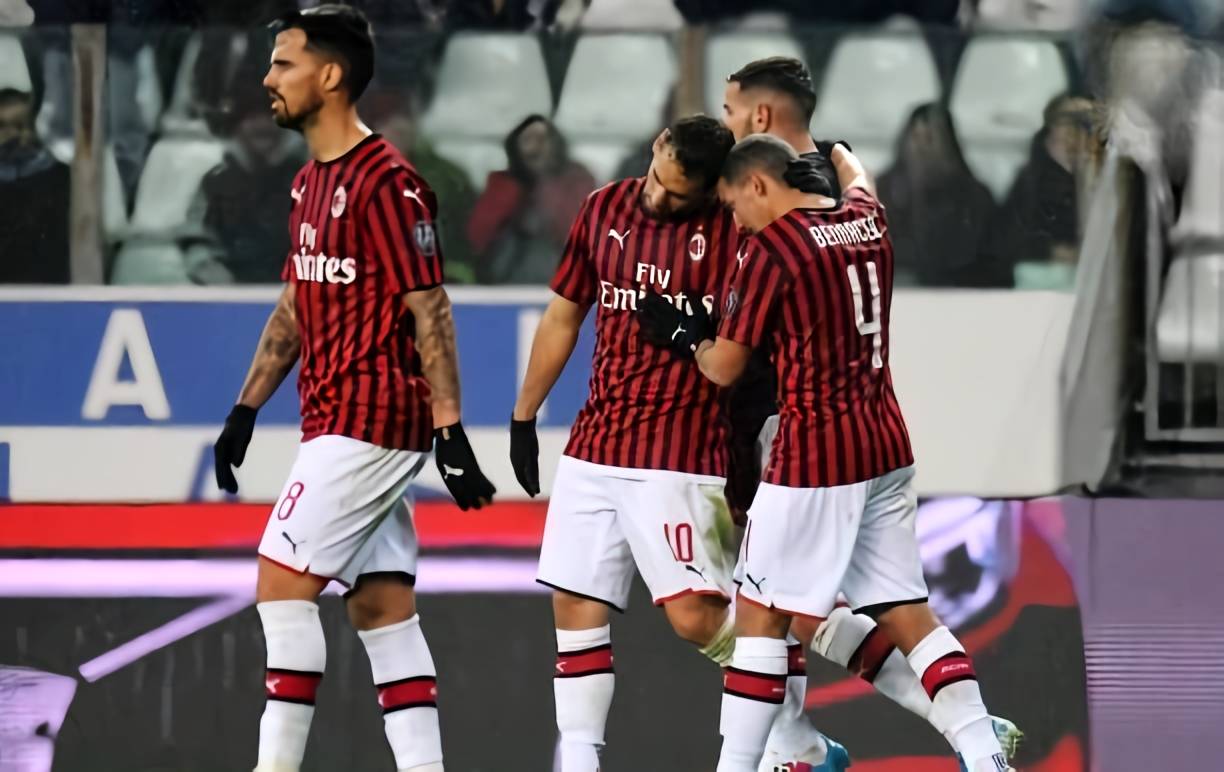 泽林斯基：我们感到愤怒，在场上看那绝不是一次犯规