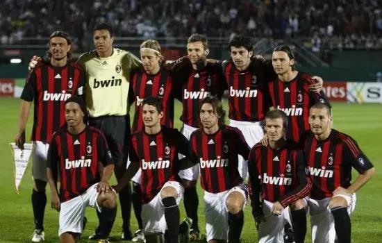 世体：引进小蜘蛛非常困难，巴萨高层越来越关注凯恩