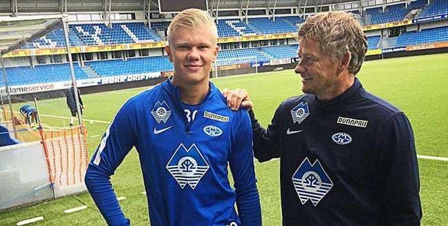 克勒舍：泽特尔属于德国最优秀的门将之一，他有望入选国家队