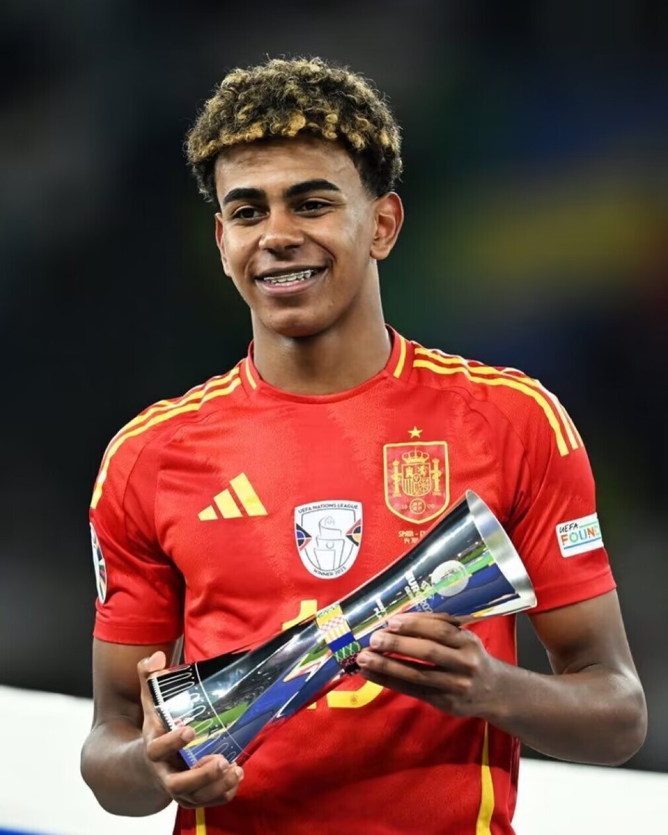 意甲战报：贝内德扎克点射、恩佐拉直红，比萨0-1帕尔马