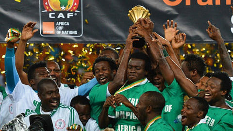 记者：埃斯特旺已抵达伦敦，周一将跟随切尔西训练